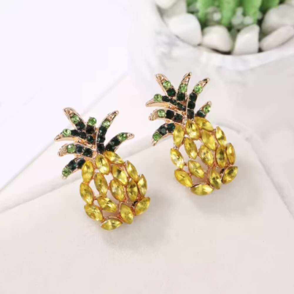 Glamorous Pineapple Earrings – Sparkle & Shine